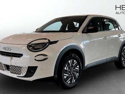 Ny Fiat 600 Lounge 101 HK (74 kW) 2025 Vit (white) Halvkombi