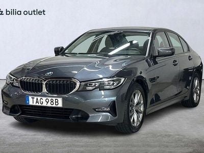 Grå Begagnad 2021 BMW 318 Sport Line Sedan | 274 900 kr (Dyr)