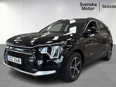 Svart Begagnad 2022 Kia Niro Advance SUV | 319 200 kr (Marknadspris)