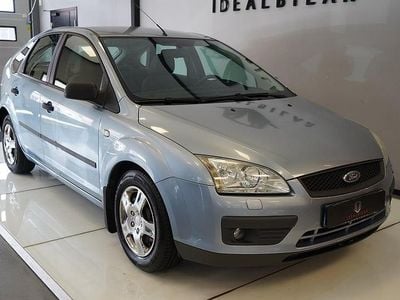 Blå Begagnad 2005 Ford Focus Halvkombi | 34 900 kr (Lite dyr)