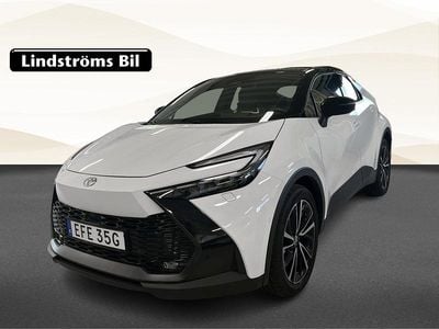 Vit Begagnad 2024 Toyota C-HR Executive SUV | 409 900 kr (Marknadspris)