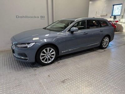 Grå Begagnad 2021 Volvo V90 Kombi | 329 000 kr (Marknadspris)