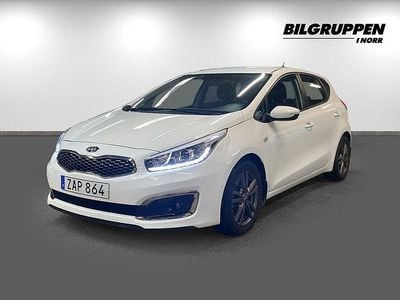 Begagnad Kia Ceed 101 HK (74 kW) 2017 Vit Halvkombi
