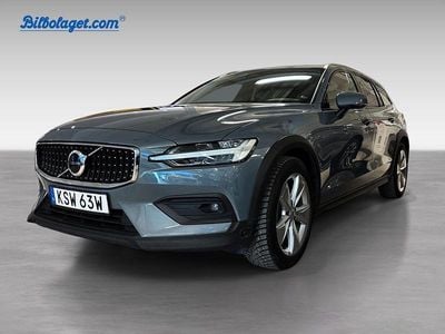 Grå Begagnad 2024 Volvo V60 CC Plus Kombi | 456 000 kr