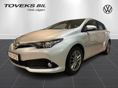 Begagnad Toyota Auris Hybrid 136 HK (100 kW) 2018 Silver