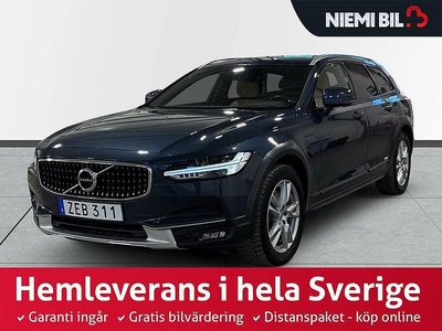 Mörkblå Begagnad 2018 Volvo V90 CC Inscription Kombi | 339 900 kr (Marknadspris)