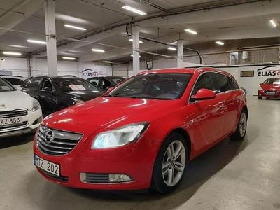 Begagnad Opel Insignia 160 HK (117 kW) 2012 Röd Kombi