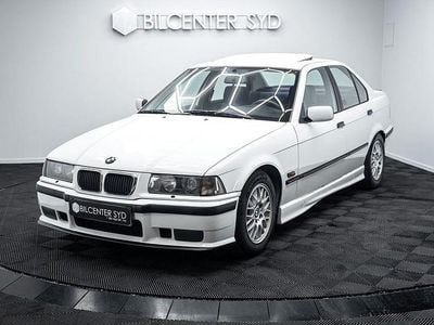 Begagnad BMW 325 192 HK (141 kW) 1994 Vit Sedan