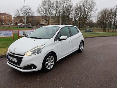 Begagnad 2016 Peugeot 208 Halvkombi | 69 900 kr (Marknadspris)