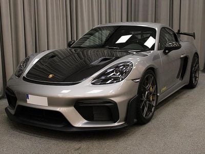 Silver (gt silver metallic) Begagnad 2024 Porsche 718 Cayman GT4 Sportkupé | 1 849 000 kr (Lite dyr)