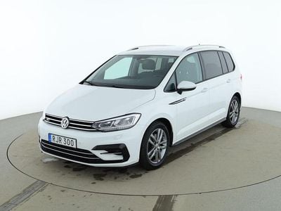 Begagnad VW Touran Comfortline 150 HK (110 kW) 2017 Vit Minibuss