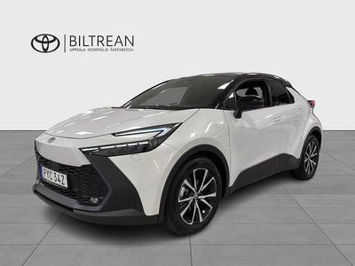 Vit Ny 2025 Toyota C-HR Style SUV | 364 900 kr (Marknadspris)