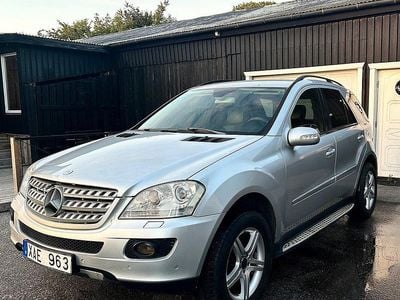 Mercedes ML320