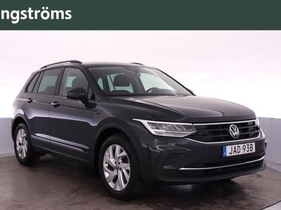 Grå Begagnad 2022 VW Tiguan SUV | 309 000 kr (Marknadspris)