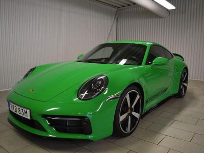 Begagnad Porsche 911 Carrera S 451 HK (331 kW) 2021 Grön Sportkupé