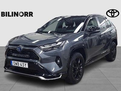Grå Begagnad 2024 Toyota RAV4 Hybrid Premium SUV | 549 900 kr (Lite dyr)