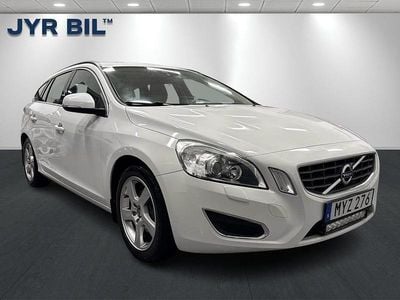 Vit Begagnad 2012 Volvo V60 Momentum Kombi | 114 900 kr (Marknadspris)