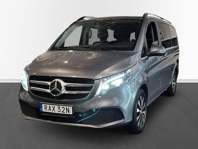 Begagnad Mercedes V300 239 HK (175 kW) 2023 Grå Minibuss