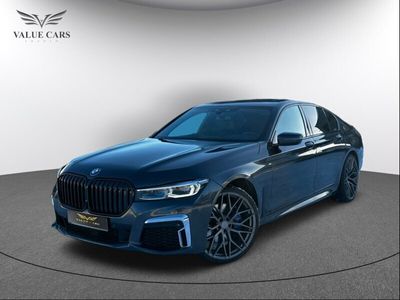 begagnad BMW 750 d xDrive Steptronic M Sport 400hk B&W/HuD SE SPEC*