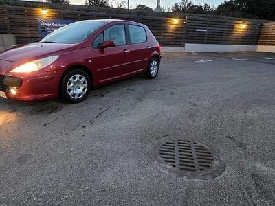 Röd Begagnad 2006 Peugeot 307 Halvkombi | 21 000 kr (Marknadspris)