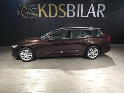 Mörkbrun Begagnad 2019 Volvo V60 Momentum Kombi | 239 500 kr (Bra pris)