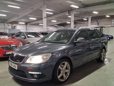 Begagnad Skoda Octavia RS 170 HK (125 kW) 2009 Mörkgrå Kombi