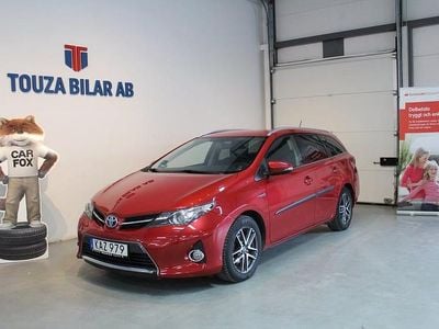 Röd Begagnad 2015 Toyota Auris Touring Sports Edition Kombi | 119 900 kr (Bra pris)