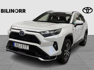 Vit Begagnad 2023 Toyota RAV4 Hybrid Active SUV | 474 900 kr (Marknadspris)
