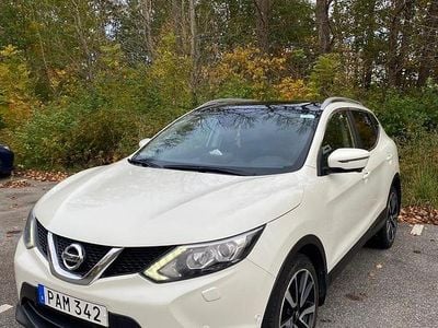 Vit Begagnad 2016 Nissan Qashqai SUV | 149 000 kr (Marknadspris)