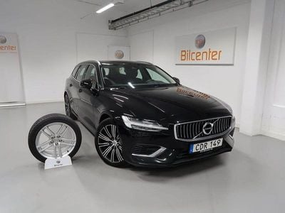 Svart Begagnad 2022 Volvo V60 Kombi | 339 900 kr (Bra pris)