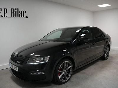 Svart Begagnad 2015 Skoda Octavia RS Kombi | 149 800 kr (Marknadspris)