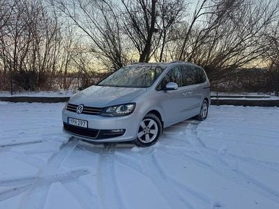 Silver Begagnad 2017 VW Sharan GT Minibuss | 218 500 kr (Marknadspris)