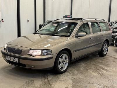 Begagnad Volvo V70 Business Edition 209 HK (153 kW) 2004 Brun Kombi