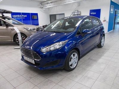 Blå (deep impact blue met) Begagnad 2014 Ford Fiesta Halvkombi | 79 400 kr (Dyr)