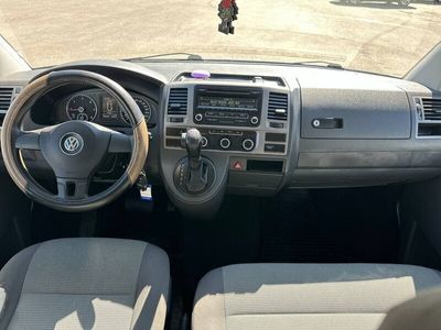 VW Caravelle