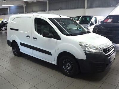 Begagnad Peugeot Partner 99 HK (72 kW) 2017 Vit Minibuss