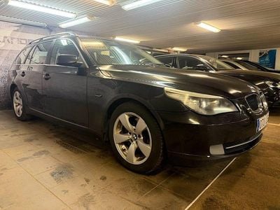 Begagnad BMW 525 197 HK (144 kW) 2008 Svart Kombi