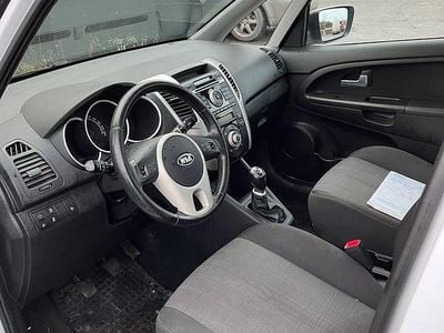 Begagnad Kia Venga 90 HK (66 kW) 2010 Halvkombi