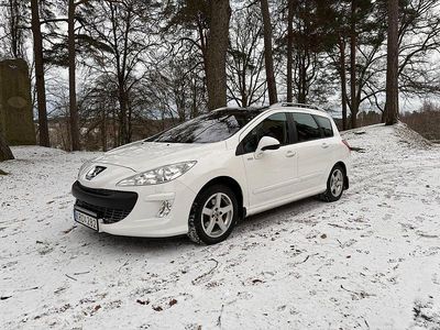 Begagnad Peugeot 308 SW 156 HK (114 kW) 2010 Vit Kombi