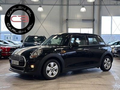 Svart Begagnad 2016 Mini Cooper Pepper Halvkombi | 139 800 kr (Marknadspris)