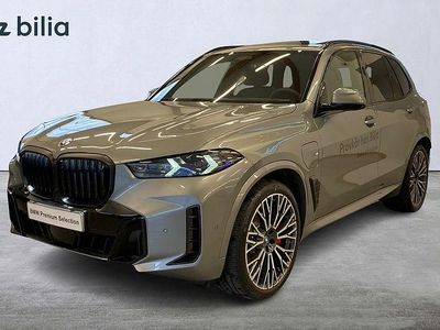 Grå Begagnad 2025 BMW X5 M Sport SUV | 1 049 900 kr (Marknadspris)