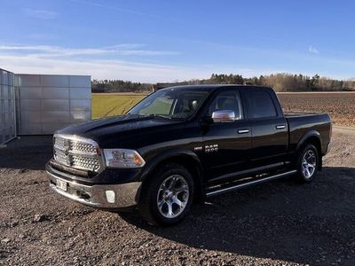 begagnad Dodge Ram Laramie 5,7 Hemi