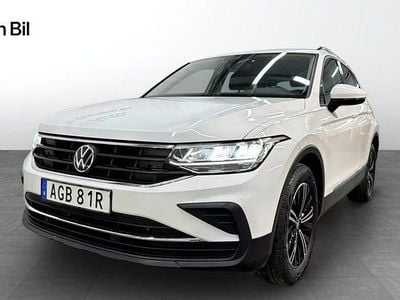 Vit Begagnad 2022 VW Tiguan SUV | 304 900 kr (Marknadspris)