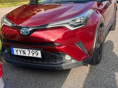 Rödvin Begagnad 2018 Toyota C-HR SUV | 230 000 kr (Dyr)