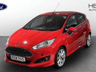 Röd (red) Begagnad 2016 Ford Fiesta Titanium Halvkombi | 84 000 kr (Lite dyr)