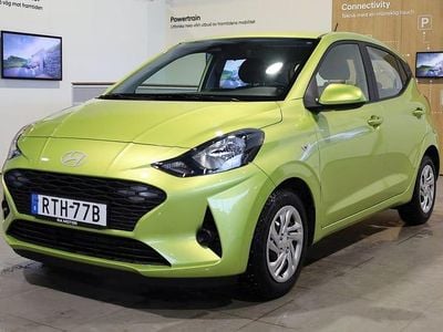 Begagnad Hyundai i10 Essential 63 HK (46 kW) 2024 Gul Halvkombi