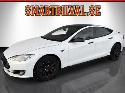 Vit Begagnad 2015 Tesla Model S Halvkombi | 249 900 kr (Marknadspris)