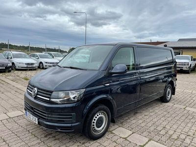 Blå (mörkblå) Begagnad 2018 VW T6 Van | 189 900 kr (Dyr)