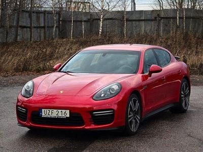 Röd Begagnad 2015 Porsche Panamera GTS Sport Sedan | 499 999 kr