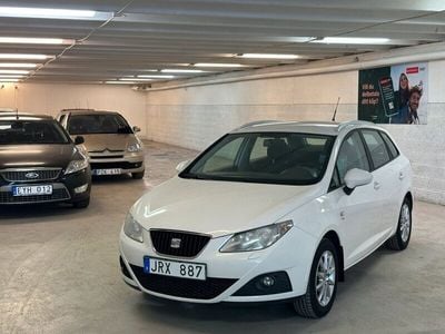 Begagnad Seat Ibiza ST Style 105 HK (77 kW) 2011 Vit Kombi
